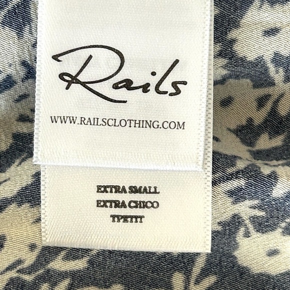 Rails Addison Navy Floral Mini Skirt - Picture 6 of 12